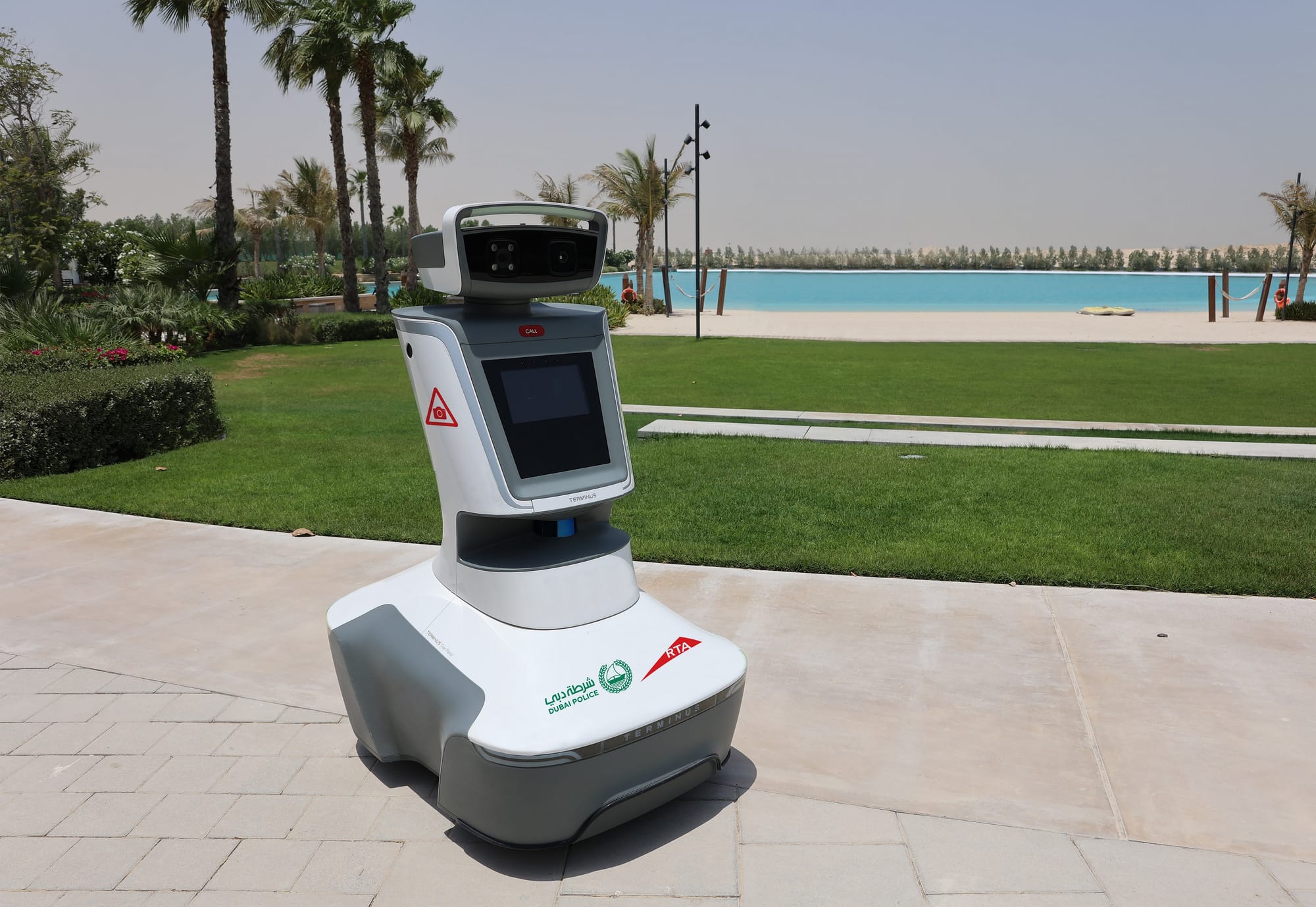 RTA and Terminus Group signed an MoU to trial an intelligent robot to monitor Dubai's soft mobility means.