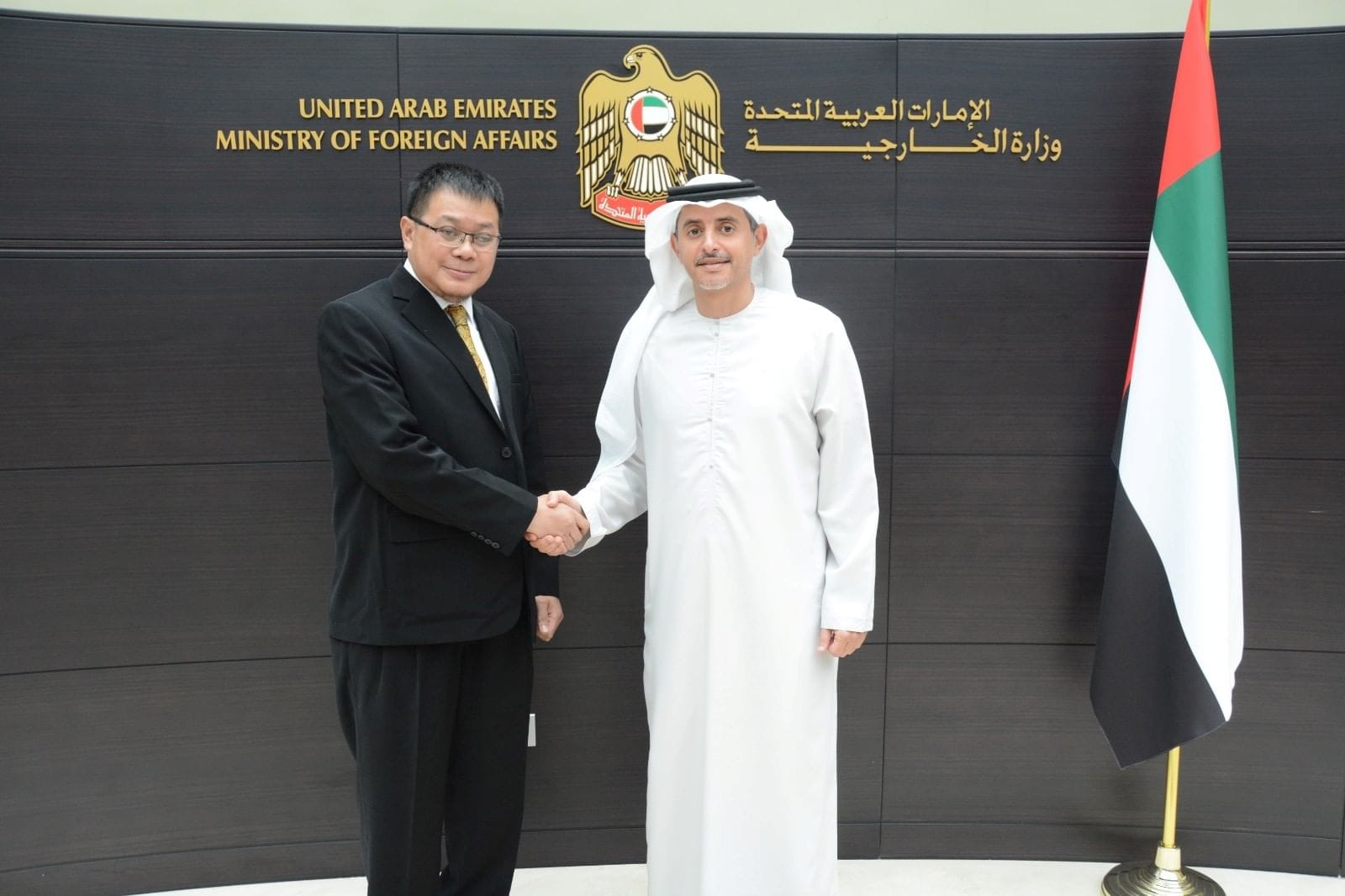 The Director of the MoFA Dubai Office has accepted the credentials of the Indonesian Consul-General.