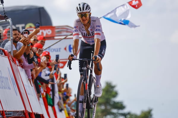 Soler from UAE Team Emirates takes third place at Vuelta summit.